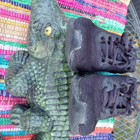 Nike air max motion low running sneakers Sz 9.5 - Picture 6 of 9